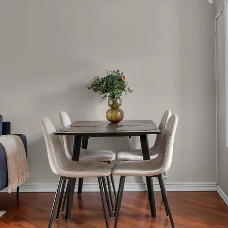 The Aurora Nest Apartment *